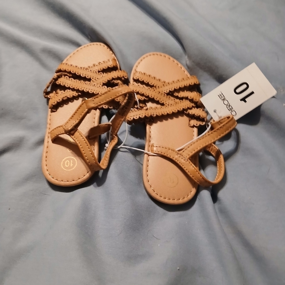 Cherokee brand girls light brown NWT sandals. Size 10.